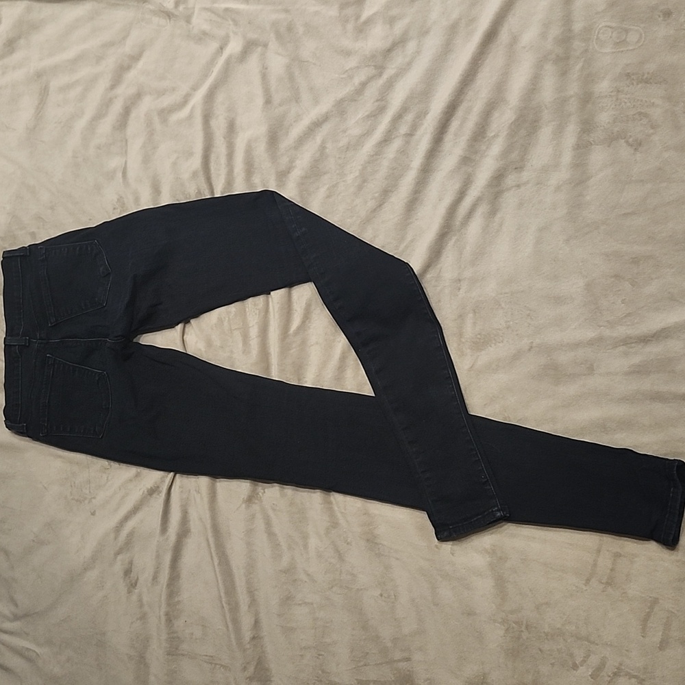J Brand Bkack Denim Super Skinny  Jeans with Gold Button SZ 24